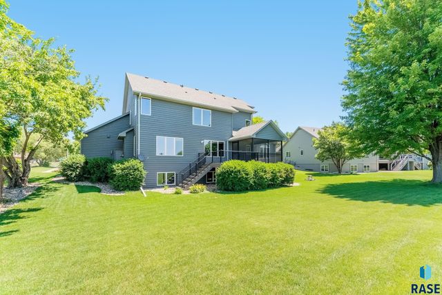 5901 S Tomar Rd, Sioux Falls, SD 57108