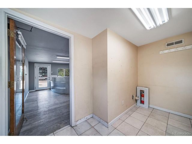 6275 W 16th Ave, Denver, CO 80214