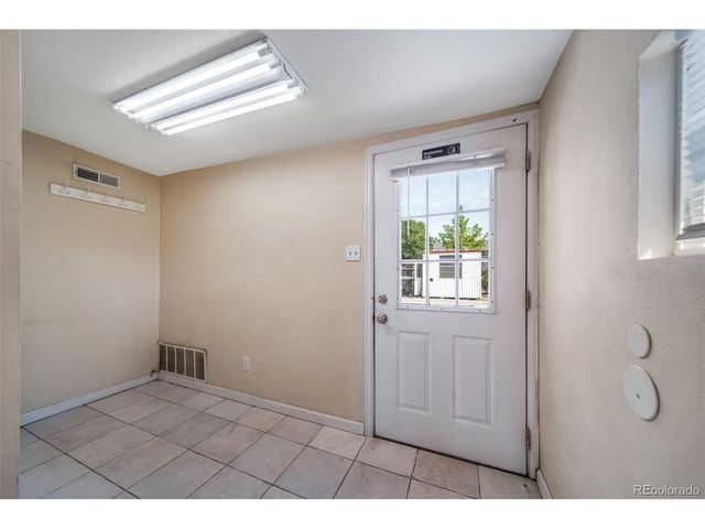 6275 W 16th Ave, Denver, CO 80214