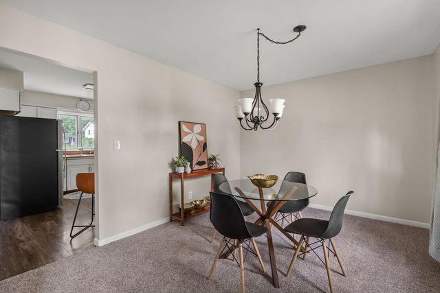 1919 E 32nd Street, Davenport, IA 52807