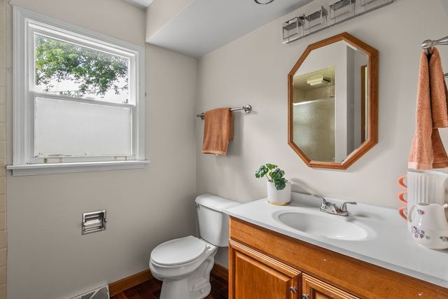 1919 E 32nd Street, Davenport, IA 52807
