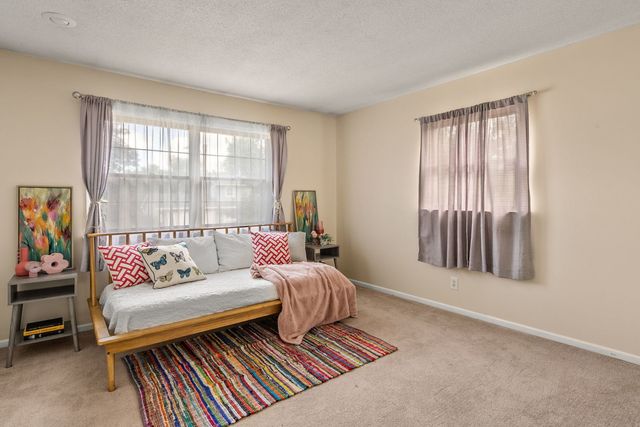 1919 E 32nd Street, Davenport, IA 52807