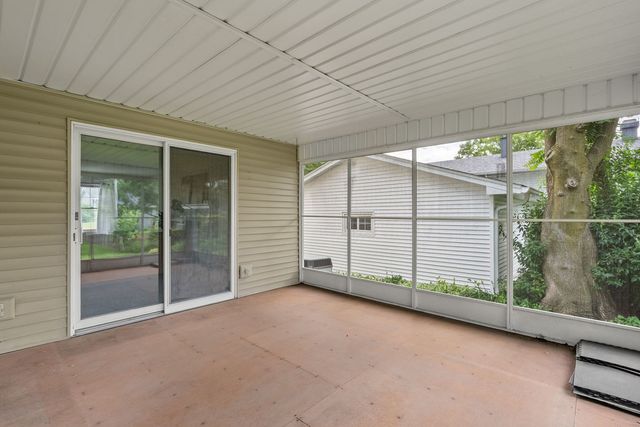 1919 E 32nd Street, Davenport, IA 52807