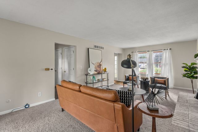 1919 E 32nd Street, Davenport, IA 52807