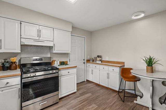 1919 E 32nd Street, Davenport, IA 52807