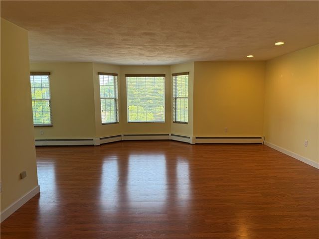 29 Swan Court, North Providence, RI 02904