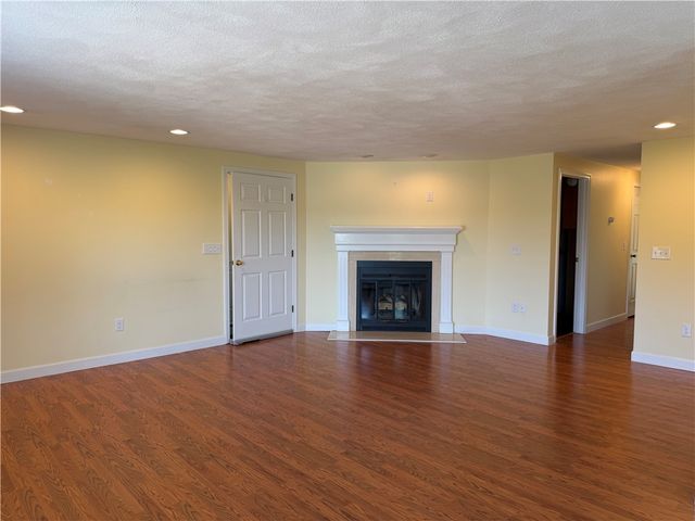 29 Swan Court, North Providence, RI 02904