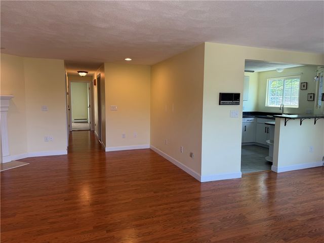 29 Swan Court, North Providence, RI 02904