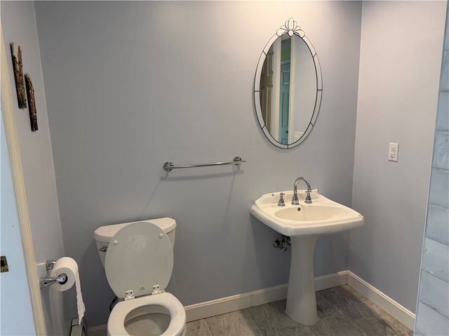 29 Swan Court, North Providence, RI 02904