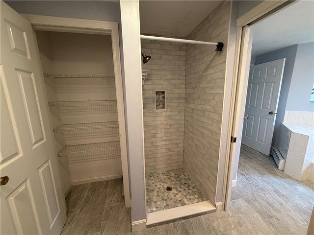 29 Swan Court, North Providence, RI 02904