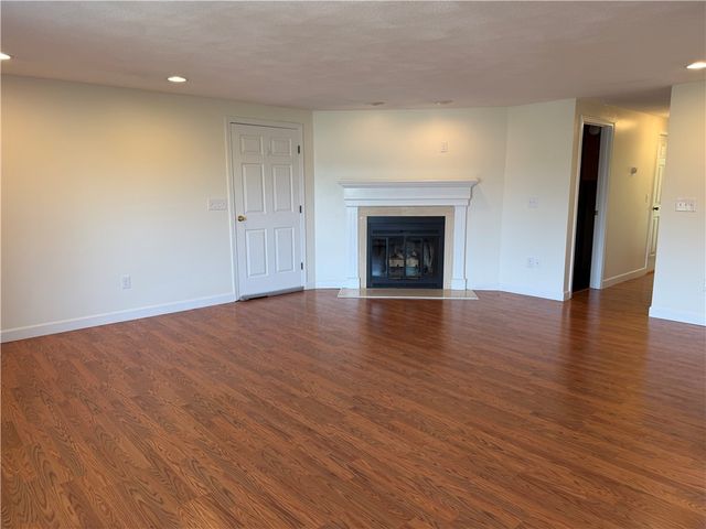 29 Swan Court, North Providence, RI 02904