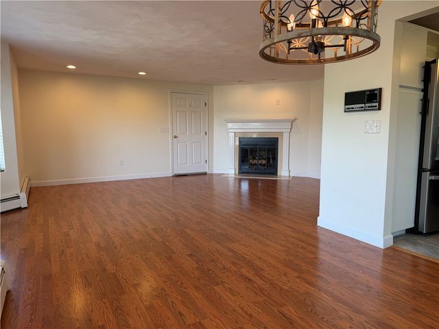 29 Swan Court, North Providence, RI 02904
