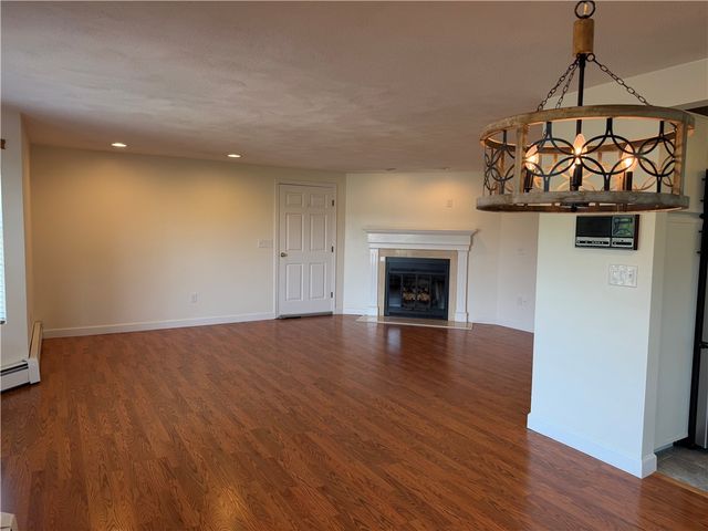 29 Swan Court, North Providence, RI 02904