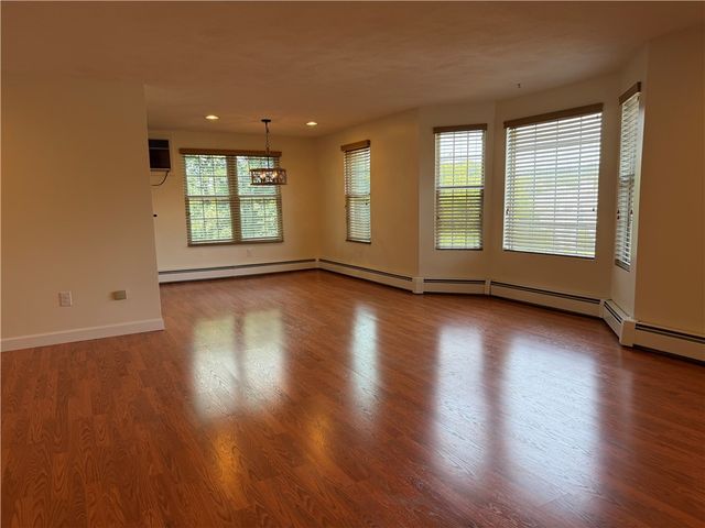 29 Swan Court, North Providence, RI 02904