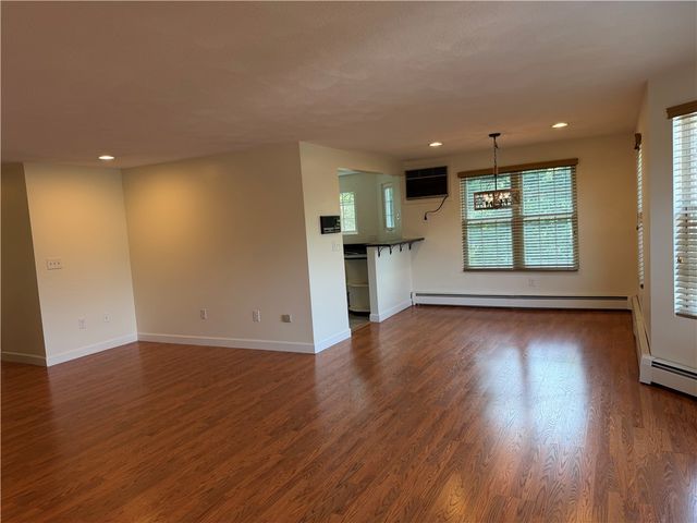 29 Swan Court, North Providence, RI 02904