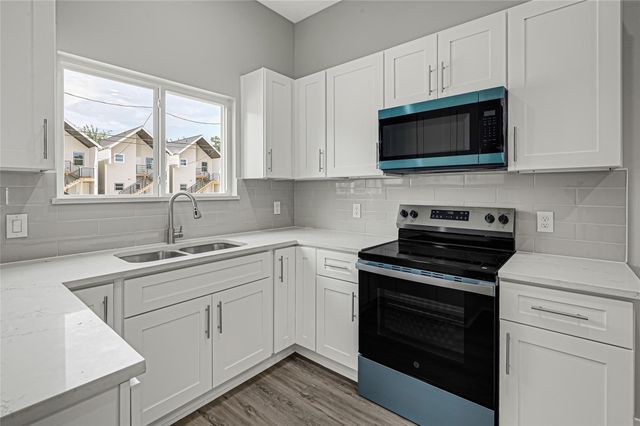 305 Bolden St Street, Houston, TX 77029