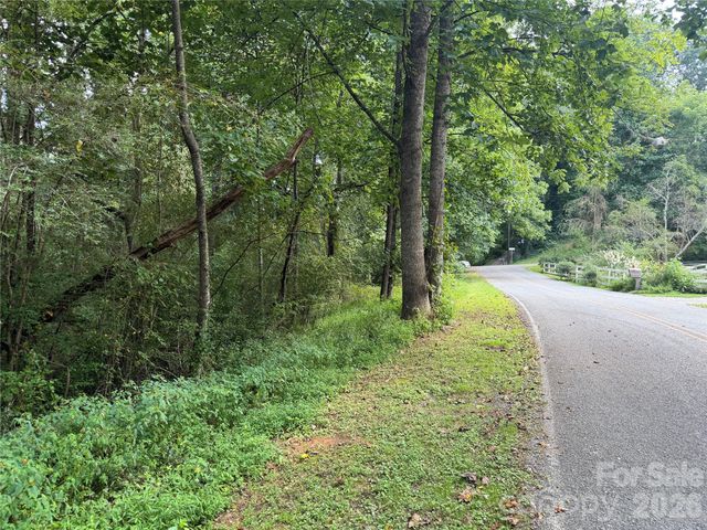 Off Meadowbrook Circle, Brevard, NC 28712