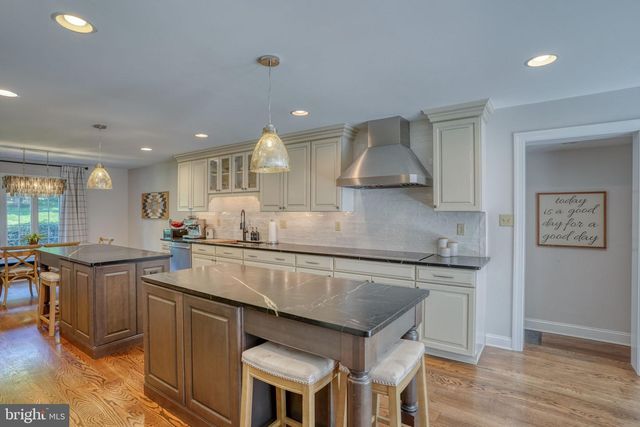 7 PIERSON DR, Hockessin, DE 19707