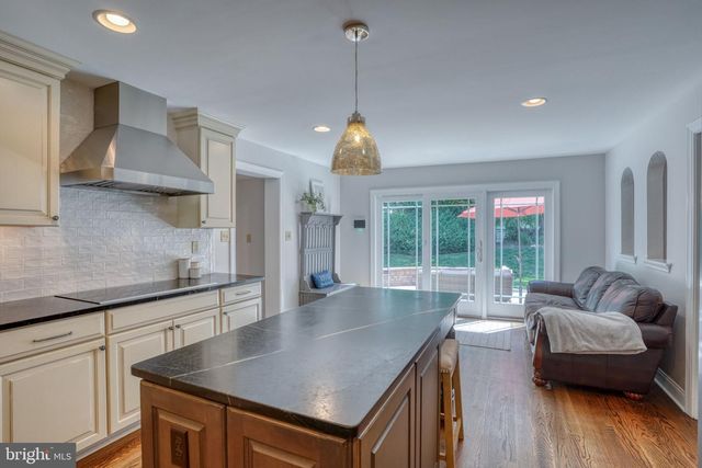 7 PIERSON DR, Hockessin, DE 19707