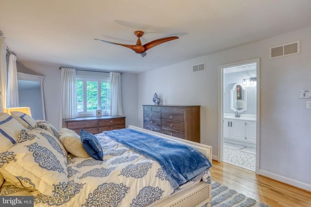 7 PIERSON DR, Hockessin, DE 19707
