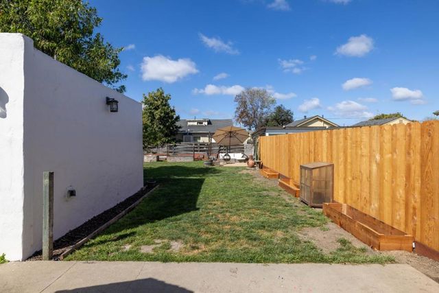 62 Buena Vista Street, Salinas, CA 93901