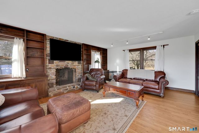 101 Grieb Road, Wallingford, CT 06492