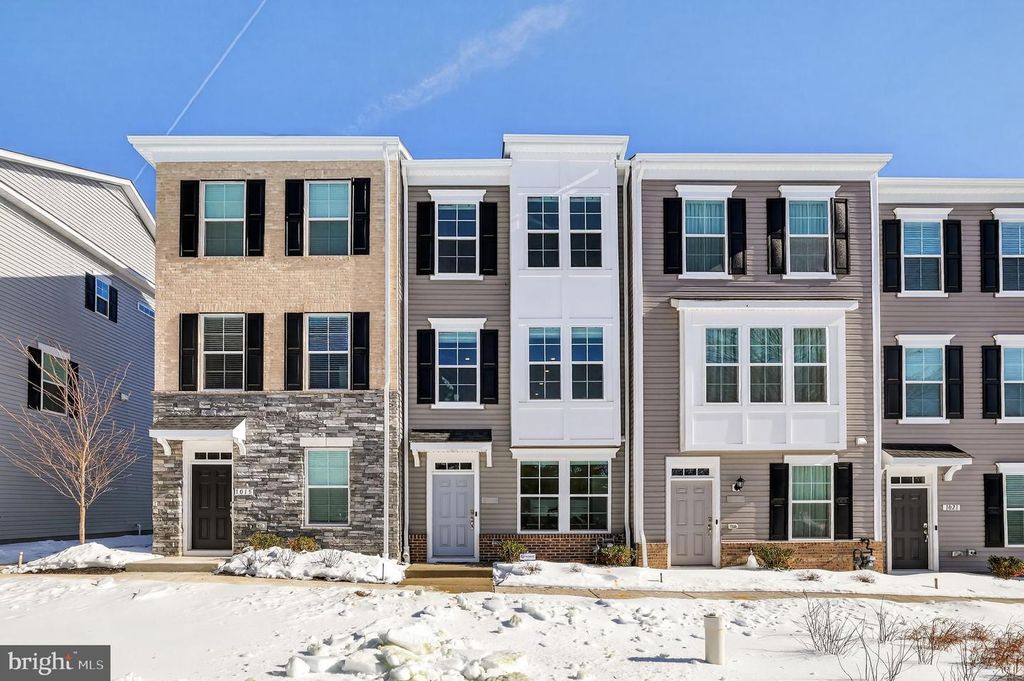 Image 31 of property listing at 1017 VILLAGE CLUB ALY, Montgomery Village, MD 20886