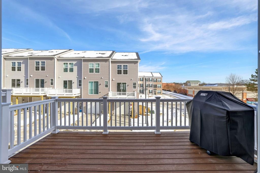 Image 32 of property listing at 1017 VILLAGE CLUB ALY, Montgomery Village, MD 20886