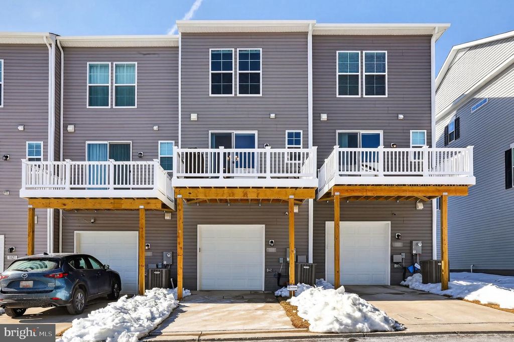 Image 33 of property listing at 1017 VILLAGE CLUB ALY, Montgomery Village, MD 20886