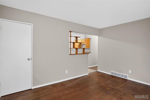 1146 Reale Avenue, St John, MO 63138
