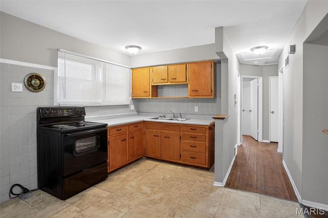 1146 Reale Avenue, St John, MO 63138