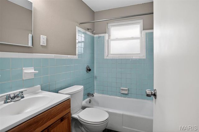 1146 Reale Avenue, St John, MO 63138