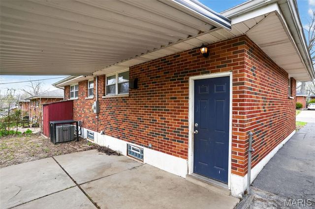 1146 Reale Avenue, St John, MO 63138