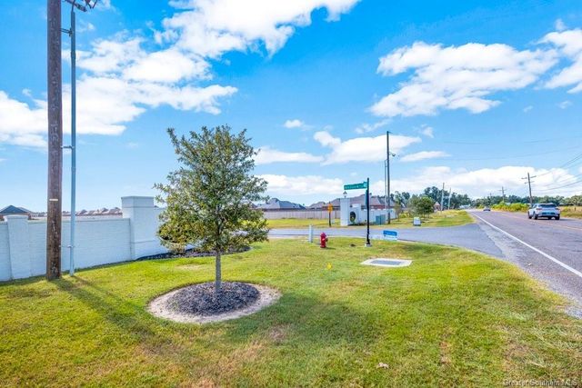 961 Mary Diane McCall Street, Lake Charles, LA 70605