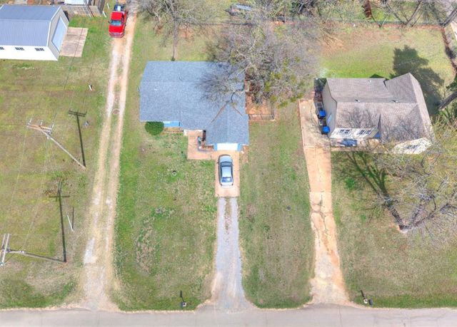 411 E Chestnut, Noble, OK 73068