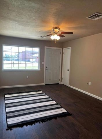 411 E Chestnut, Noble, OK 73068