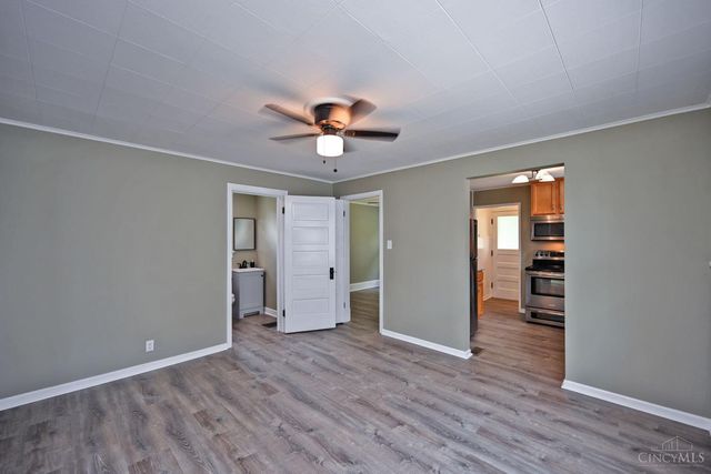 1820 De Armand Avenue, Cincinnati, OH 45239