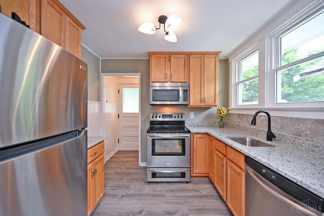 1820 De Armand Avenue, Cincinnati, OH 45239