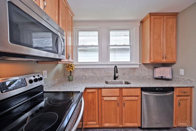 1820 De Armand Avenue, Cincinnati, OH 45239