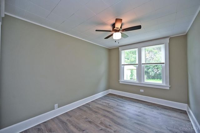 1820 De Armand Avenue, Cincinnati, OH 45239