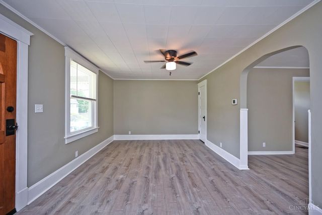 1820 De Armand Avenue, Cincinnati, OH 45239