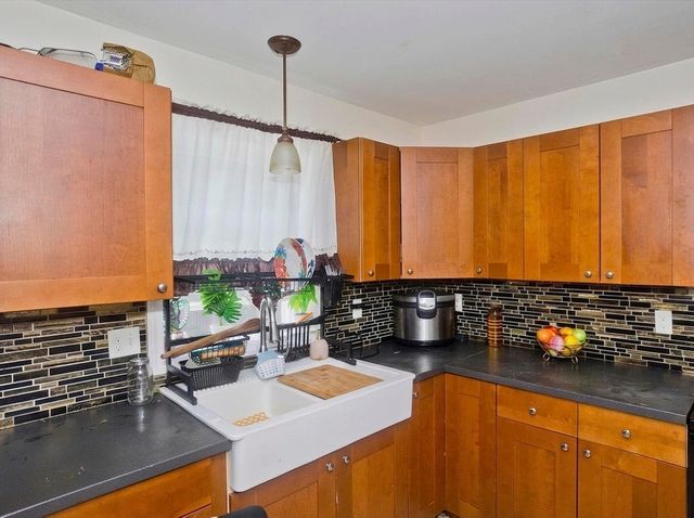 175 Bloomfield Street, Springfield, MA 01108