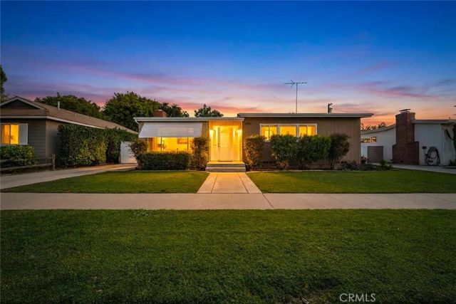 2660 Gondar Avenue, Long Beach, CA 90815