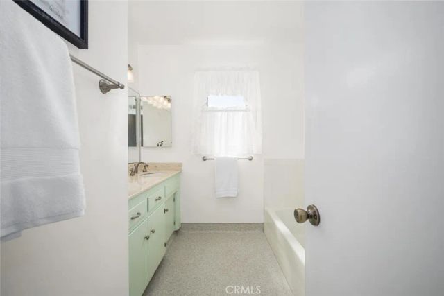 2660 Gondar Avenue, Long Beach, CA 90815