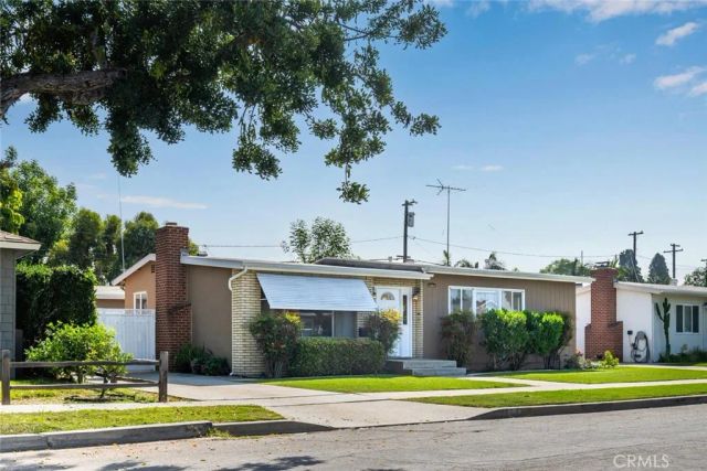 2660 Gondar Avenue, Long Beach, CA 90815