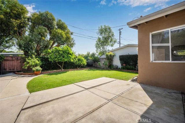 2660 Gondar Avenue, Long Beach, CA 90815