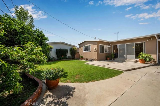 2660 Gondar Avenue, Long Beach, CA 90815