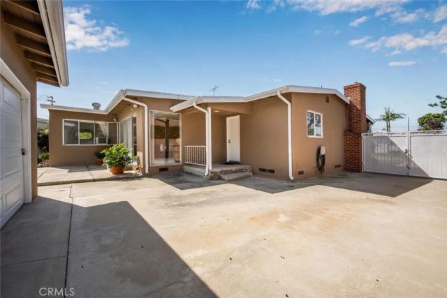 2660 Gondar Avenue, Long Beach, CA 90815