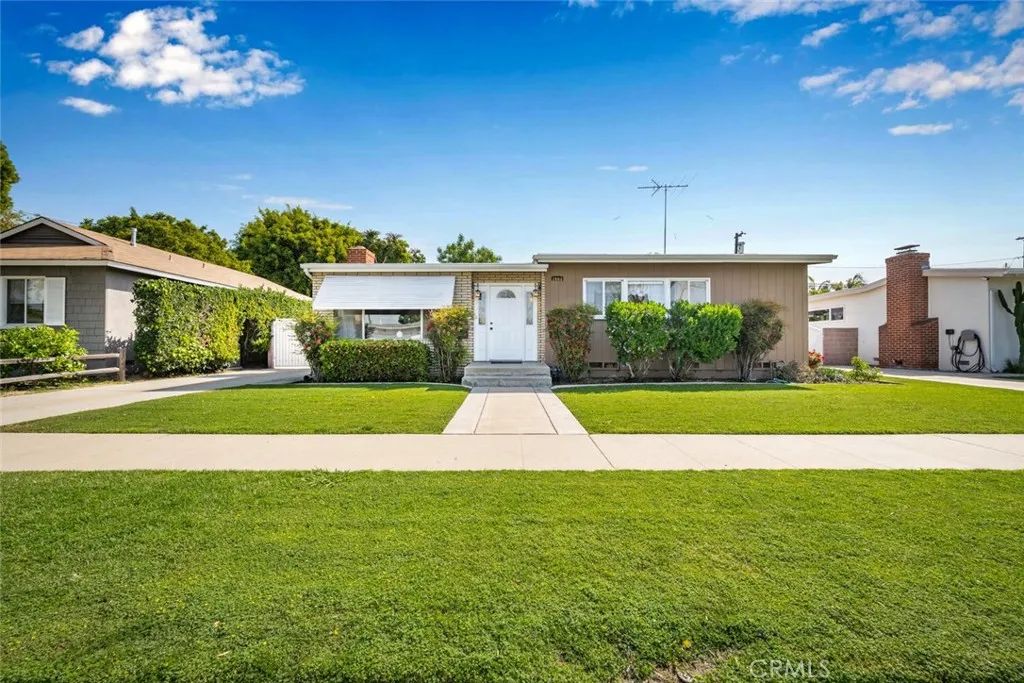 2660 Gondar Avenue, Long Beach, CA 90815