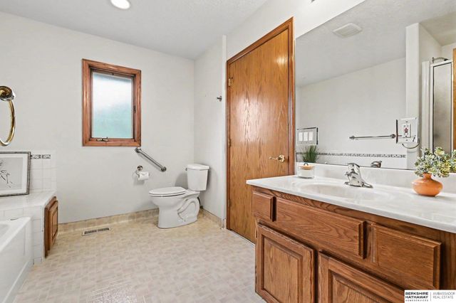 12329 Franklin Street, Omaha, NE 68154